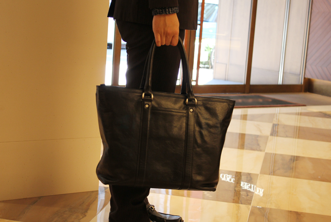 ココマイスター『マットーネガブリエル』トートバッグの使用感を