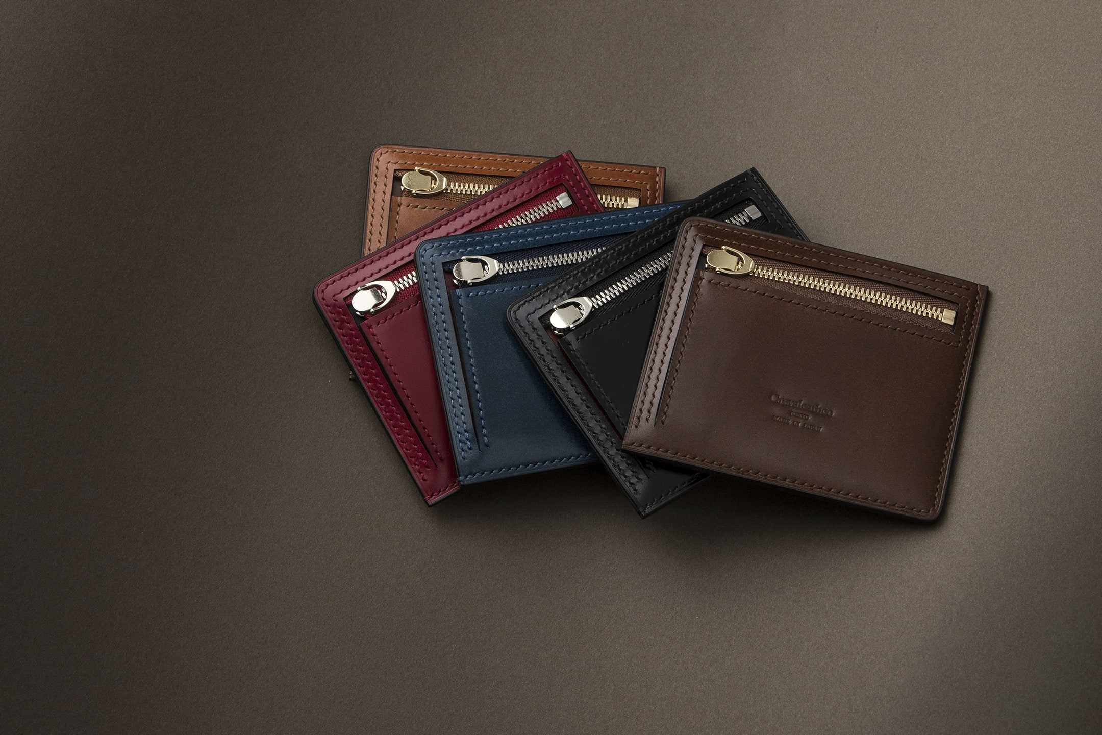 アニリン染めコードバン コンパクトマルチウォレット | 大人のバッグ