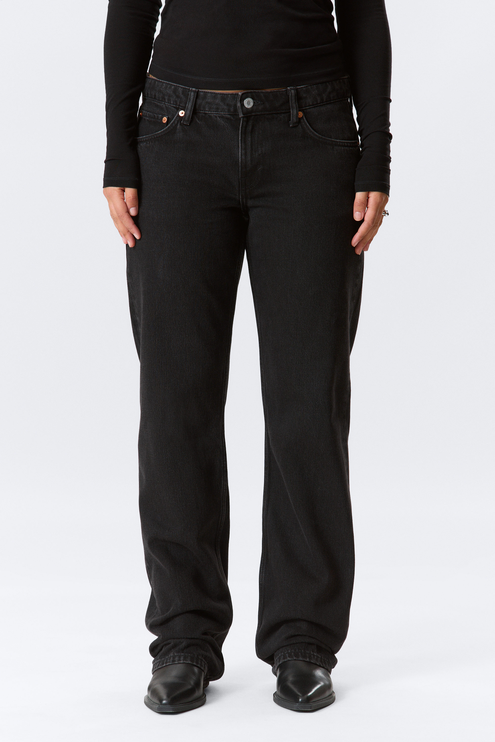 aimo mid straight jeans - Midnight Black - Black | Monki WW