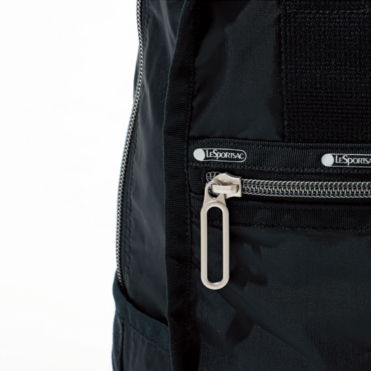 レスポートサック」“エッセンシャル”ラインが好調 現代人をトリコに