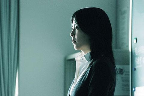 松たか子主演「告白」禁じられた予告編がWEB限定公開 : 映画ニュース