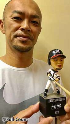 千葉ロッテ、福浦和也のボブルヘッド人形第2弾を販売開始。2005年の