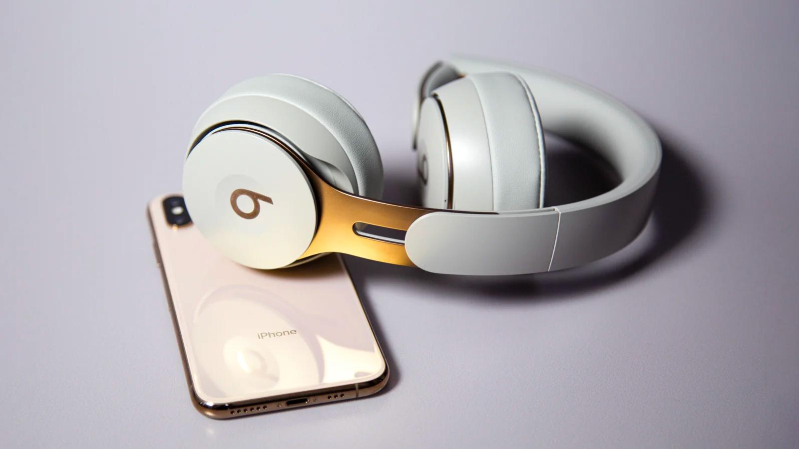 ワイヤレスノイキャンヘッドホン｢Beats Solo Pro｣ハンズオン：めっちゃ