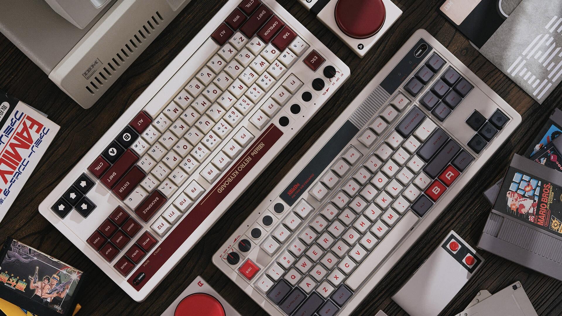 懐かしすぎてエモい！ファミコンカラーのメカニカルキーボード