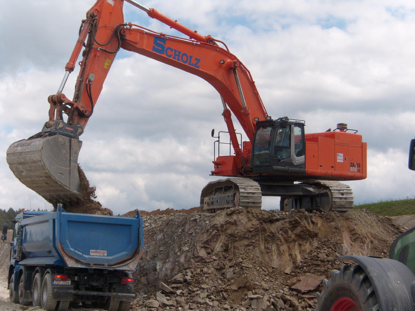 Hitachi ZX650 LC-3 Tracked excavator rent or buy in Saxony