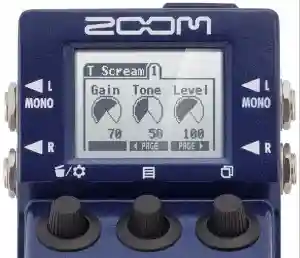 コンパクトサイズのマルチエフェクター。ギター初心者にもおすすめ