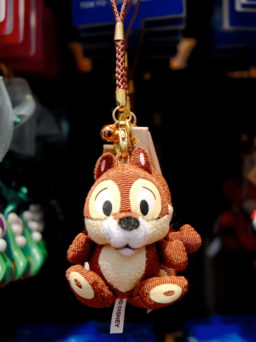 和風な千社札風チャーム付き！東京ディズニーランド「ミッキー