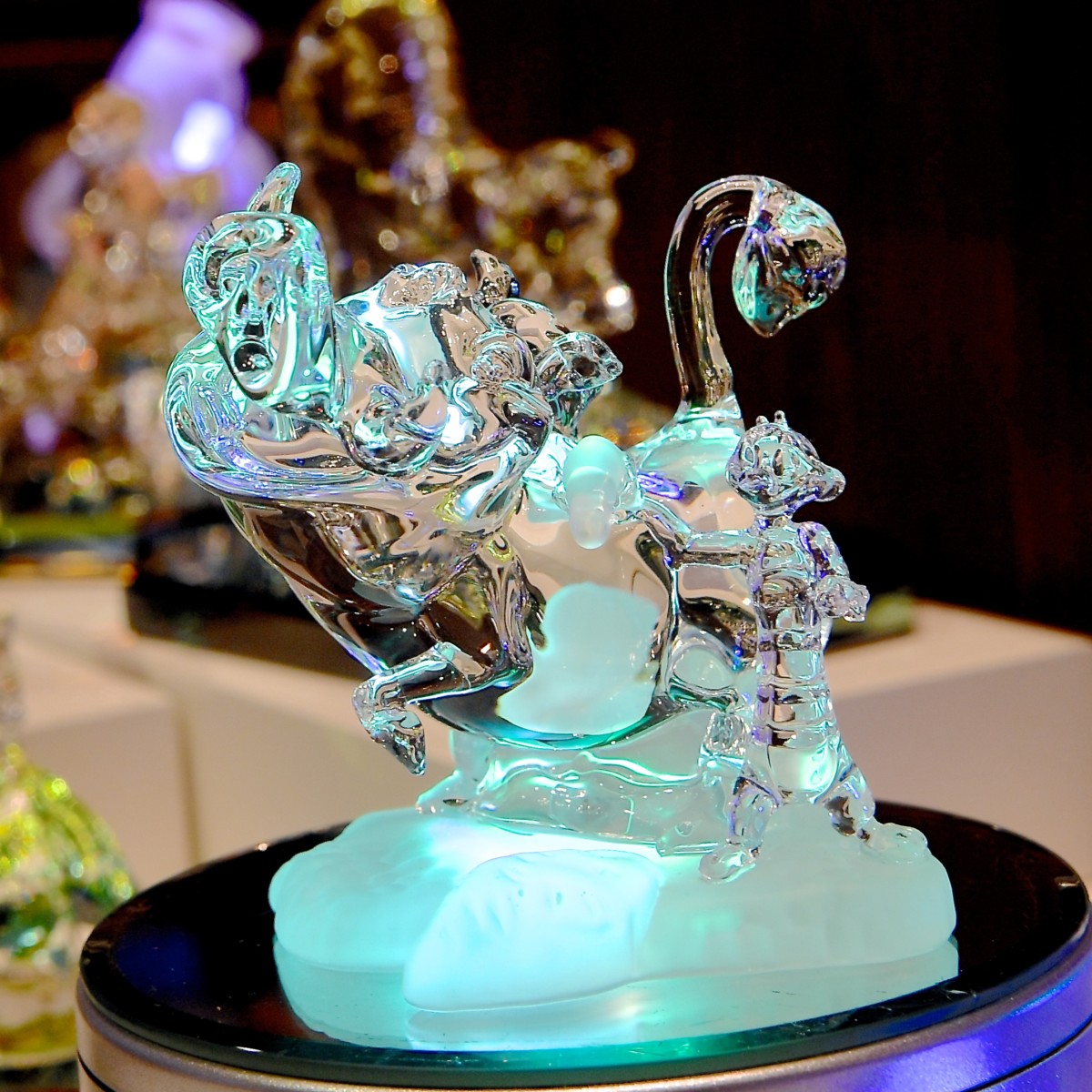 スカーデザインも！東京ディズニーランド『ライオン・キング』グッズ