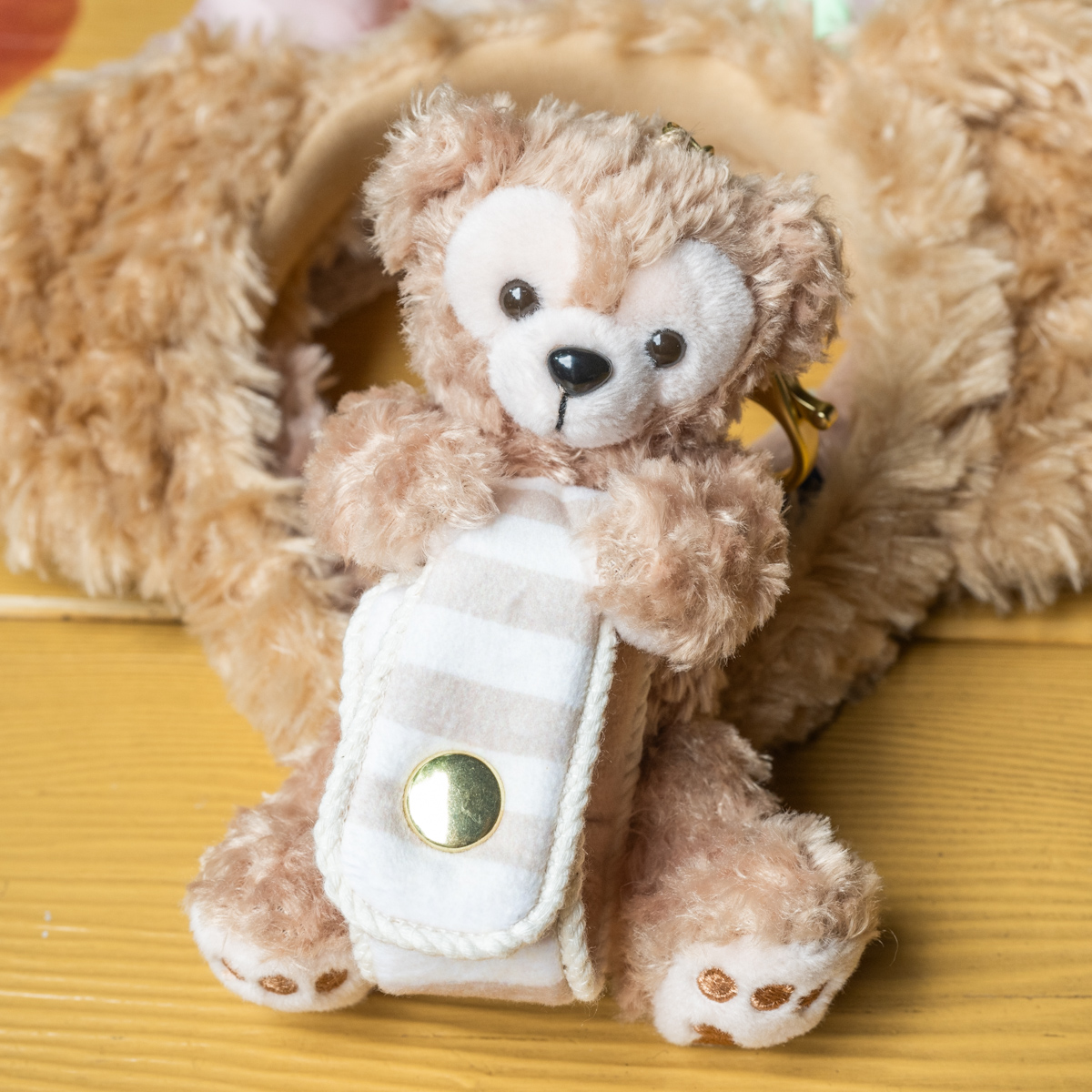 ダッフィー、シェリーメイのぬいぐるみ付き！東京ディズニーシー