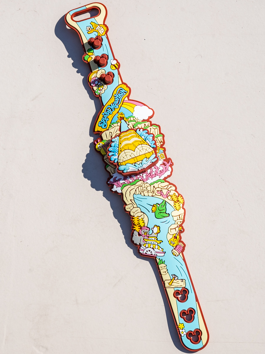 シンドバッド・ストーリーブック・ヴォヤッジ」などアトラクションを