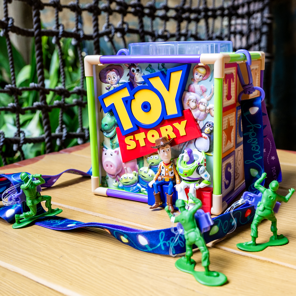 スライドパズルやボール転がしなどゲームも楽しめる！東京ディズニー