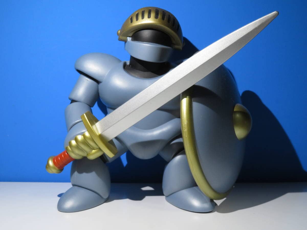 Amazon | ：AMビッグフィギュア/さまようよろい | フィギュア