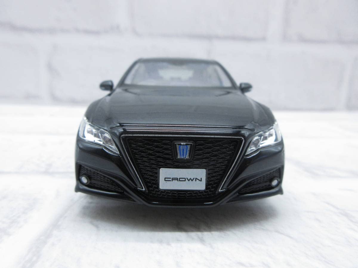 Amazon | 1/30 ミニカー クラウン ハイブリッド 220系 プレシャス