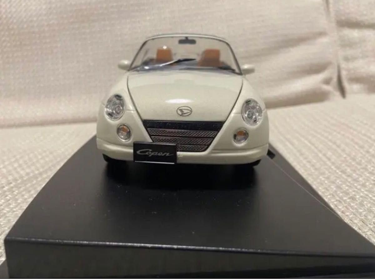 Amazon.co.jp: 1 18 ダイハツ コペン ホワイト 創立100周年記念