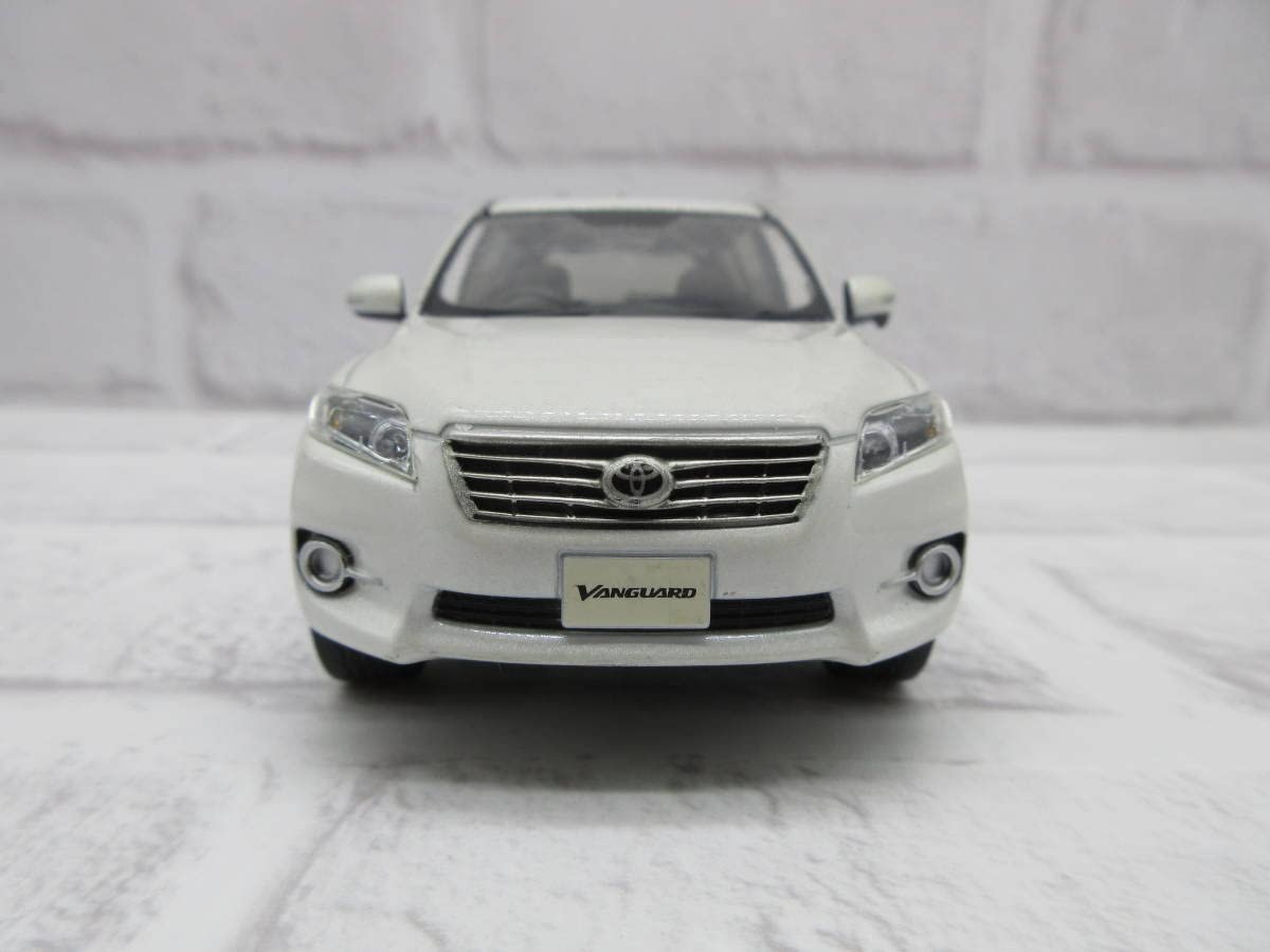 Amazon | ミニカー 1/30 ミニカー ヴァンガード VANGUARD ホワイト