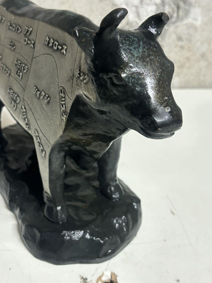 Amazon.co.jp: 牛 部位表記 置物 お肉屋さん ディスプレイ オブジェ