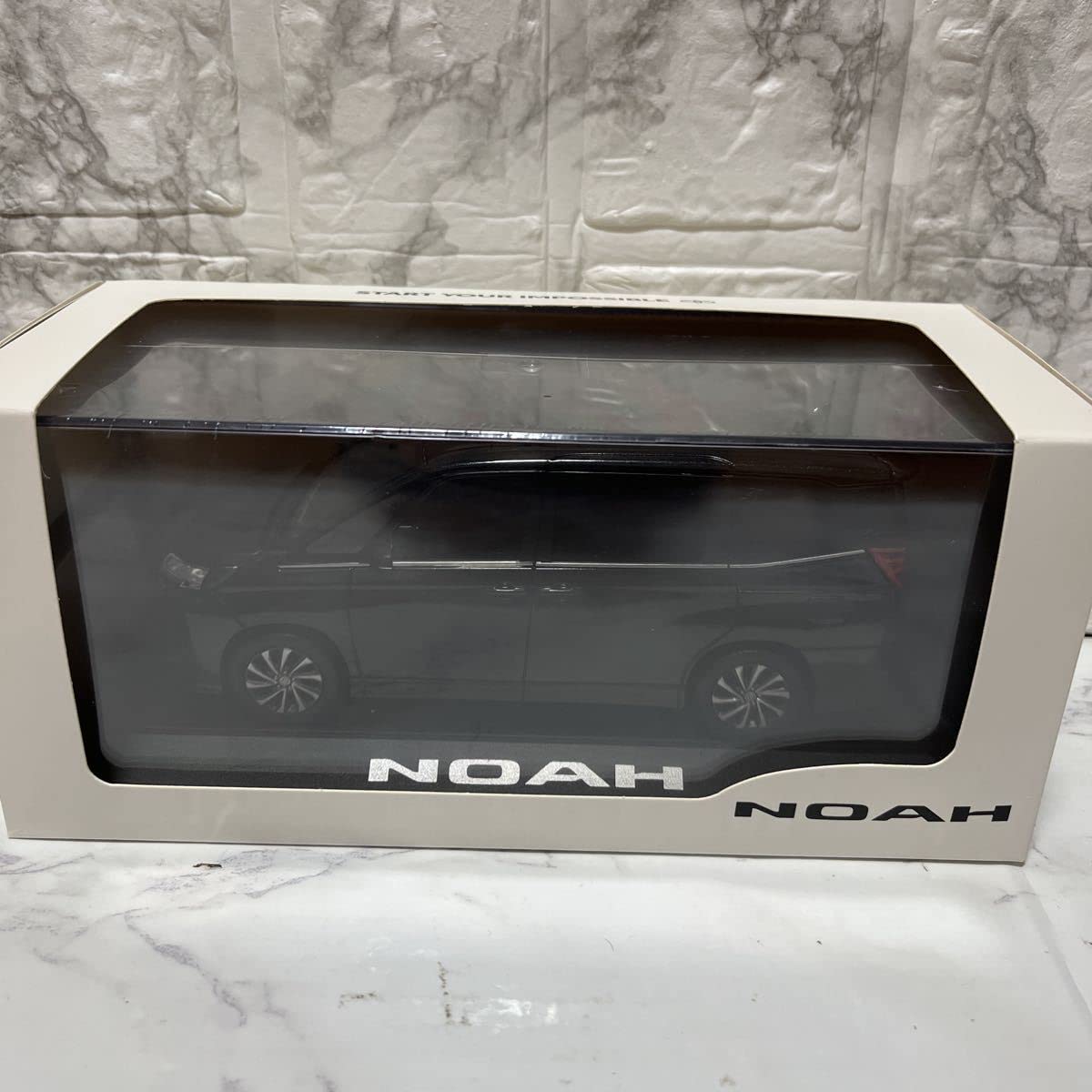 Amazon | 1/30 トヨタ 新型 90 ノア NOAH カラーサンプル ミニカー