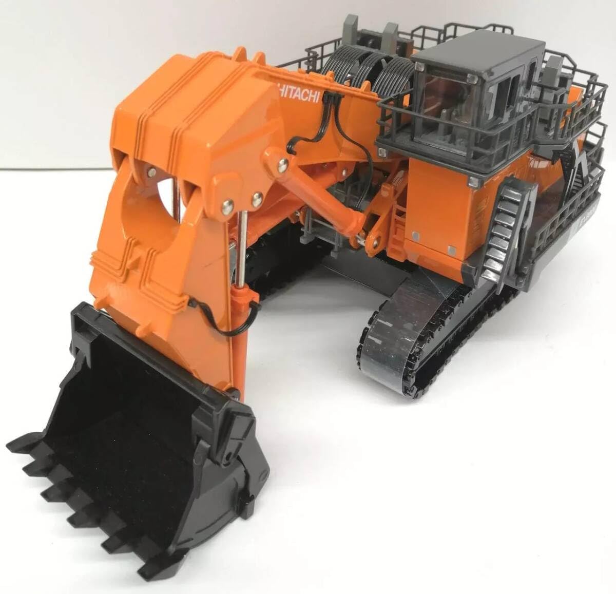 Amazon.co.jp: 新款 超大型油圧ショベル 日立建機 HITACHI ダイ