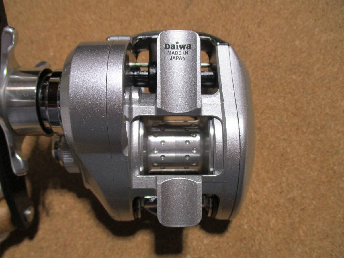 Amazon.co.jp: ダイワ TD ジリオン HLC 100H 右巻/ハイパーロング