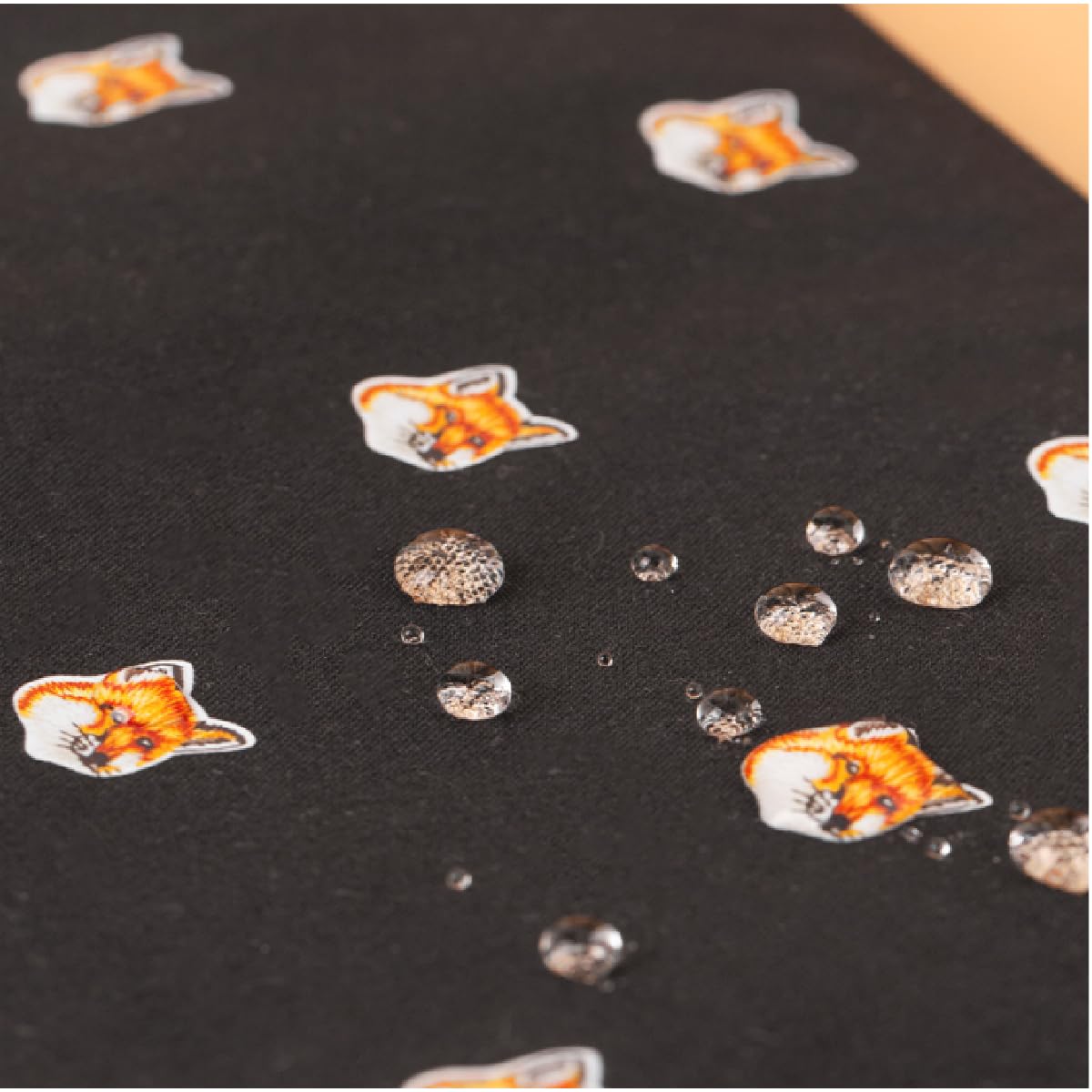 Amazon.co.jp: All Over Fox Head Sleeve for Macbook 15/16