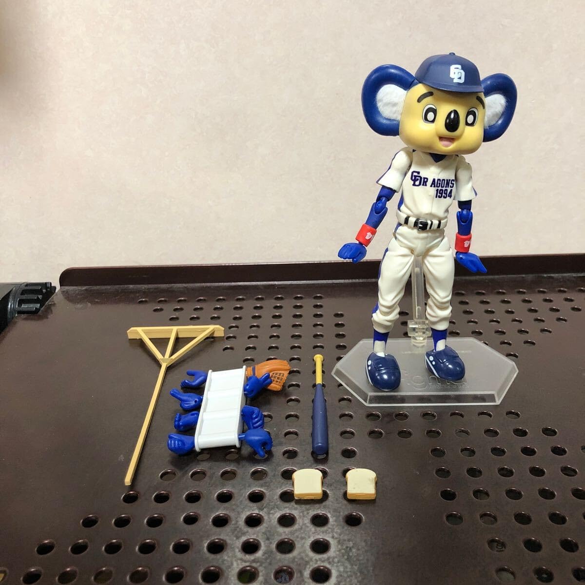 Amazon | 200 ドアラ フィギュア ホームVer 016 figma フィグマ 中日