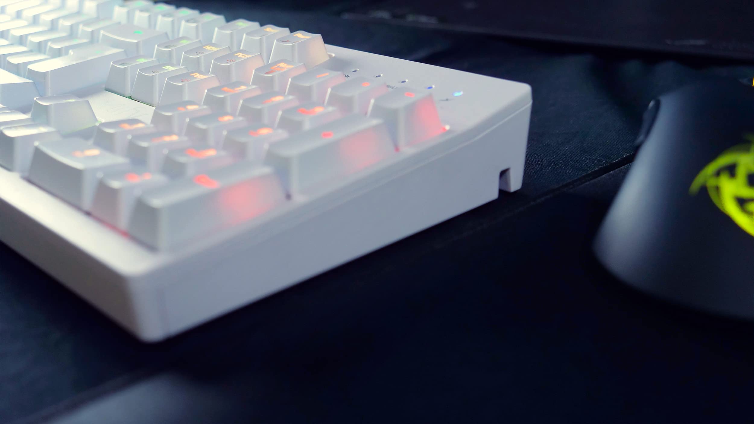 Amazon | Xtrfy K2 RGB ホワイト US メカニカル ゲーミングキーボード