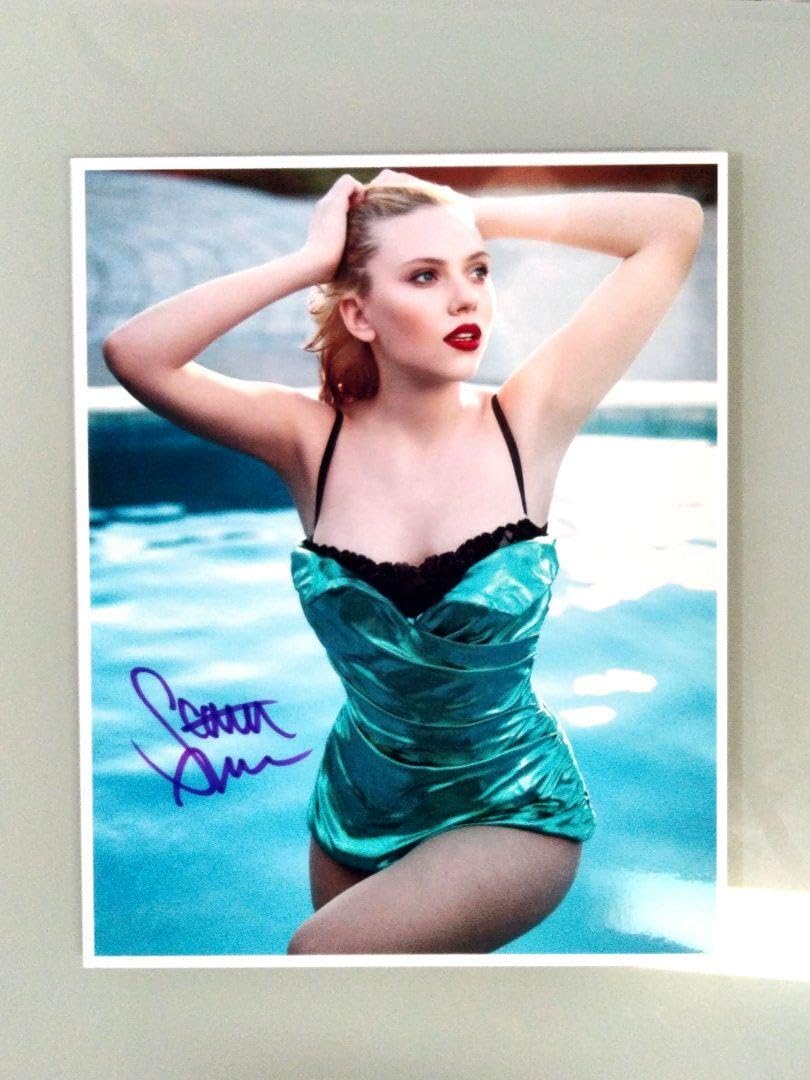Amazon.co.jp: スカーレットヨハンソン直筆サイン入り写真…Scarlett