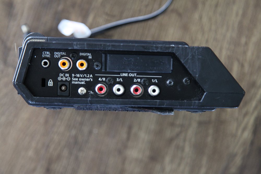 Amazon.co.jp: 4チャンネル・ポータブル レコーダー R-44 : 楽器・音響機器