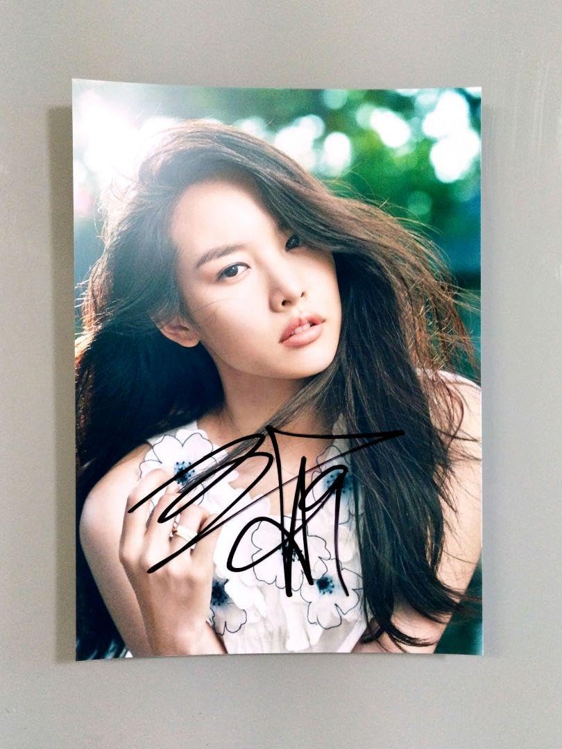 イリ・チェン直筆サイン入り2Lサイズ写真…Ili Cheng… Amazon.co.jp