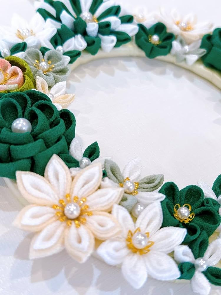 Amazon.co.jp: つまみ細工リース No.42 緑リース : ホビー