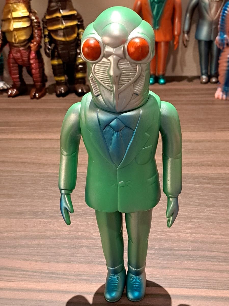 Amazon.co.jp: セミ人間 M1号 緑成型 スタンダードサイズ ブルマァク