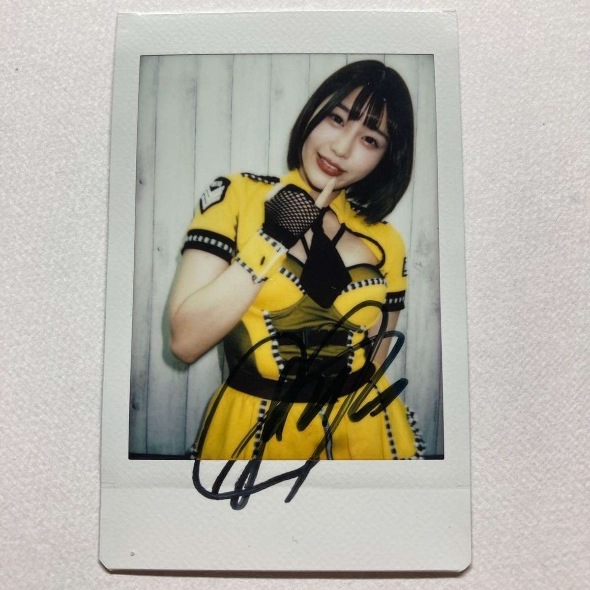 Amazon.co.jp: 唯井まひろ 直筆サイン入り チェキセット : おもちゃ