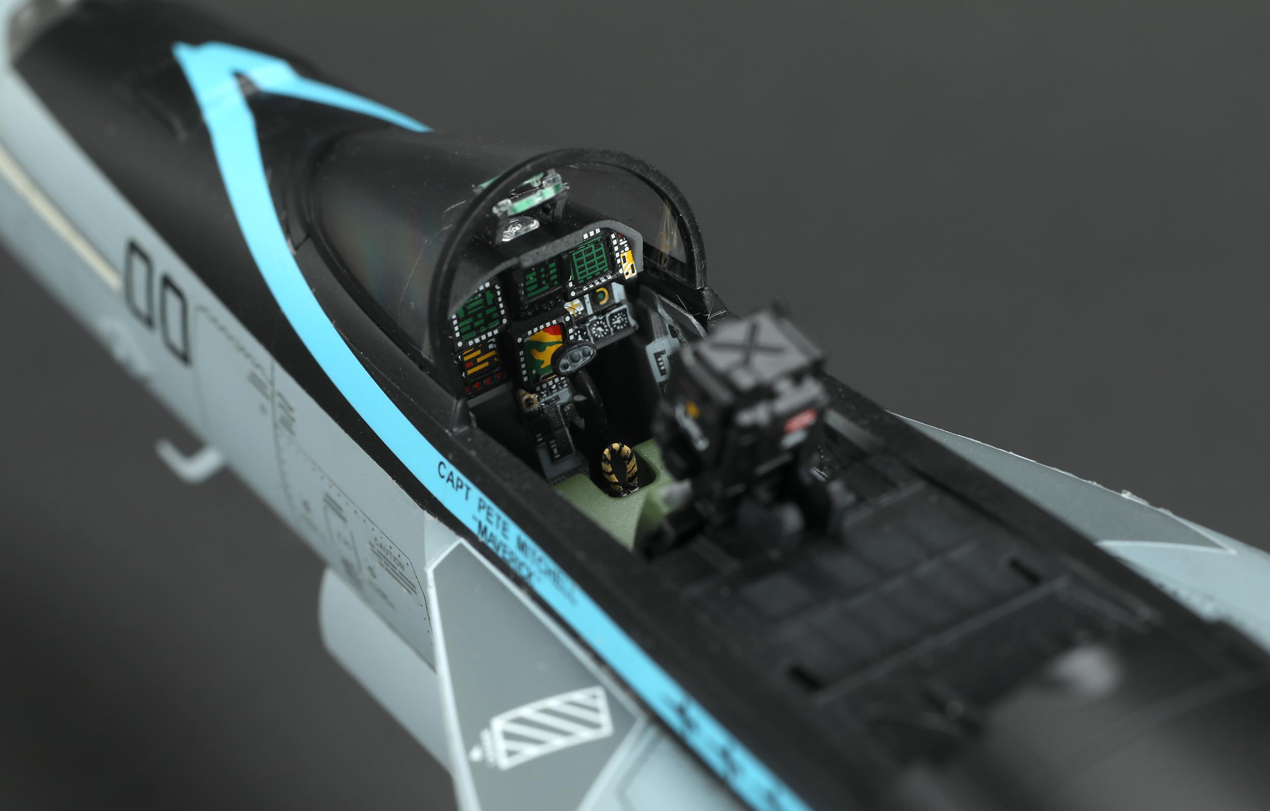 Amazon | モンモデル 1/48 アメリカ軍 ボーイング F/A-18E スーパー