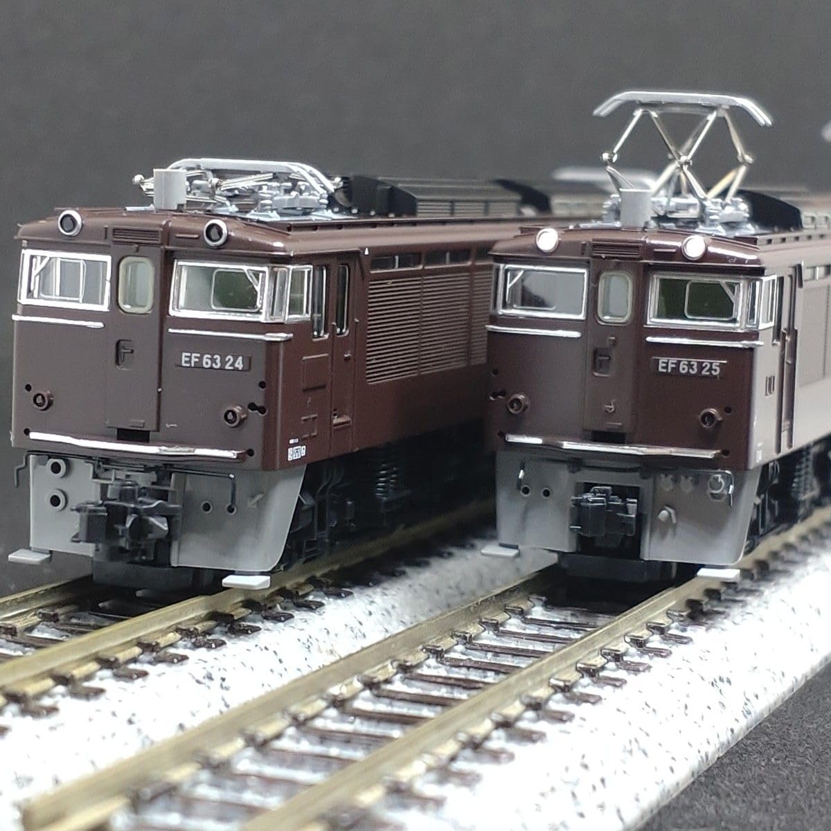 Amazon.co.jp: TOMIX 98922 EF63 電気機関車（24 25号機 茶色）限定品