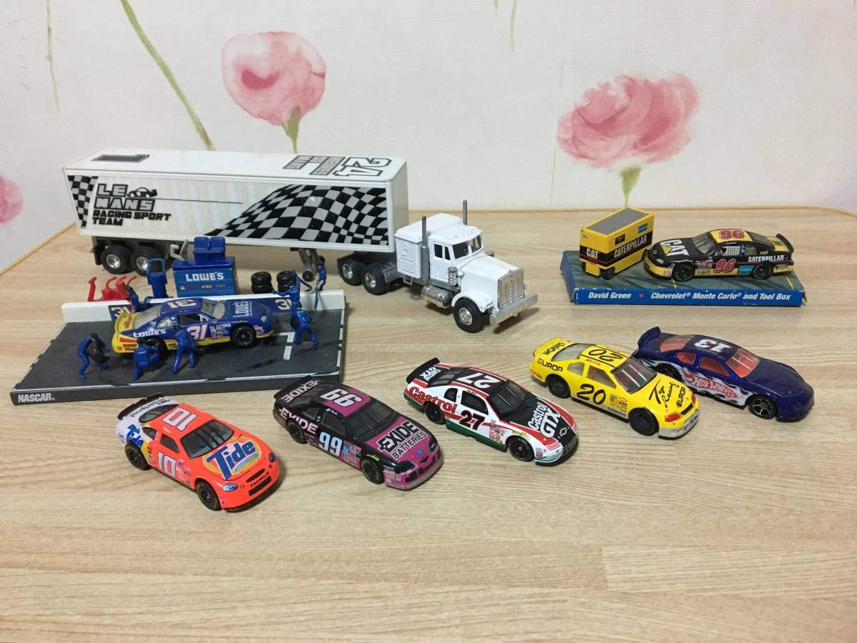 Amazon | ナスカー ミニカーセット ジオラマ トレーラートラック