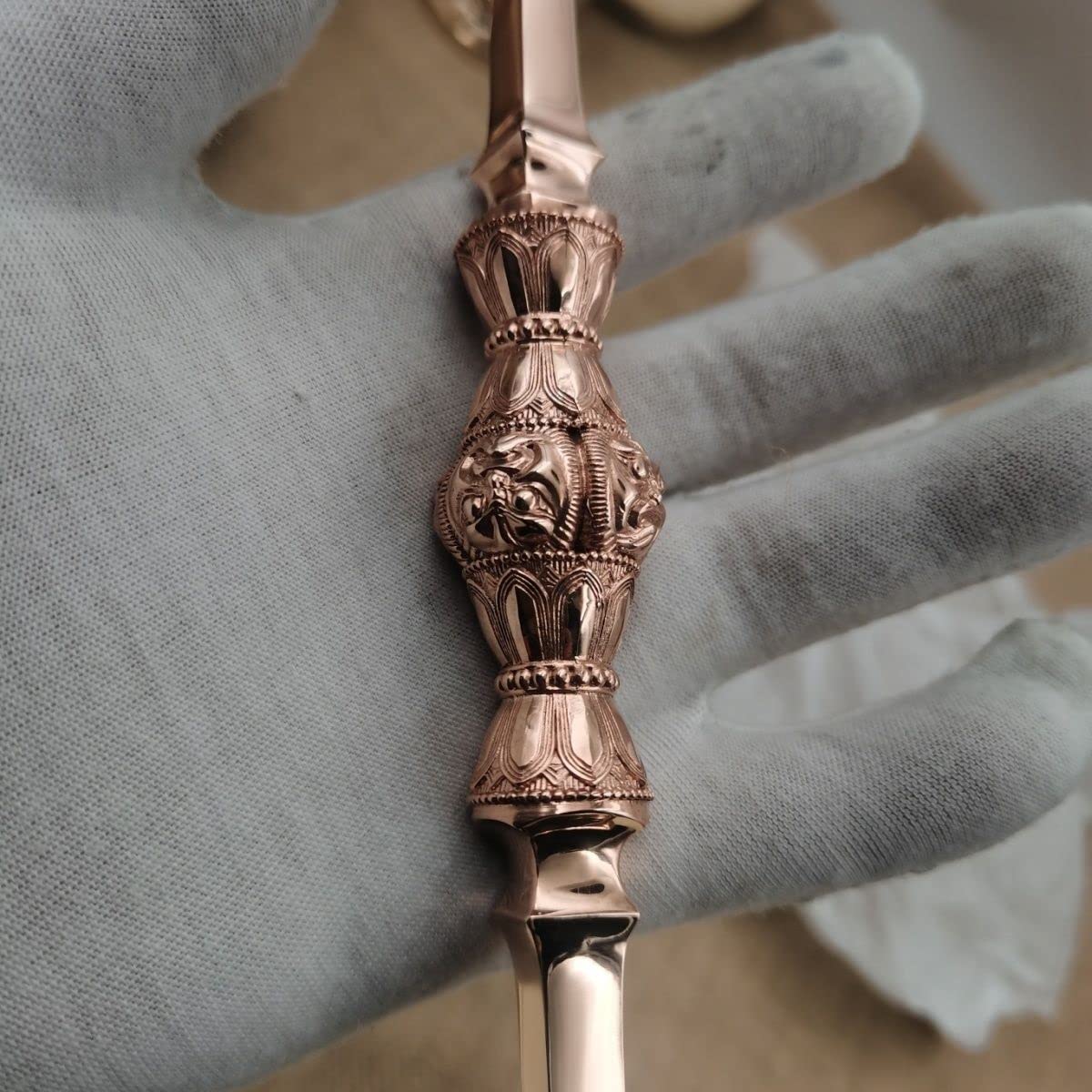 Amazon｜【密教法具 寺院用仏具】独鈷杵 鬼面金剛杵 紫銅製 手道具大々