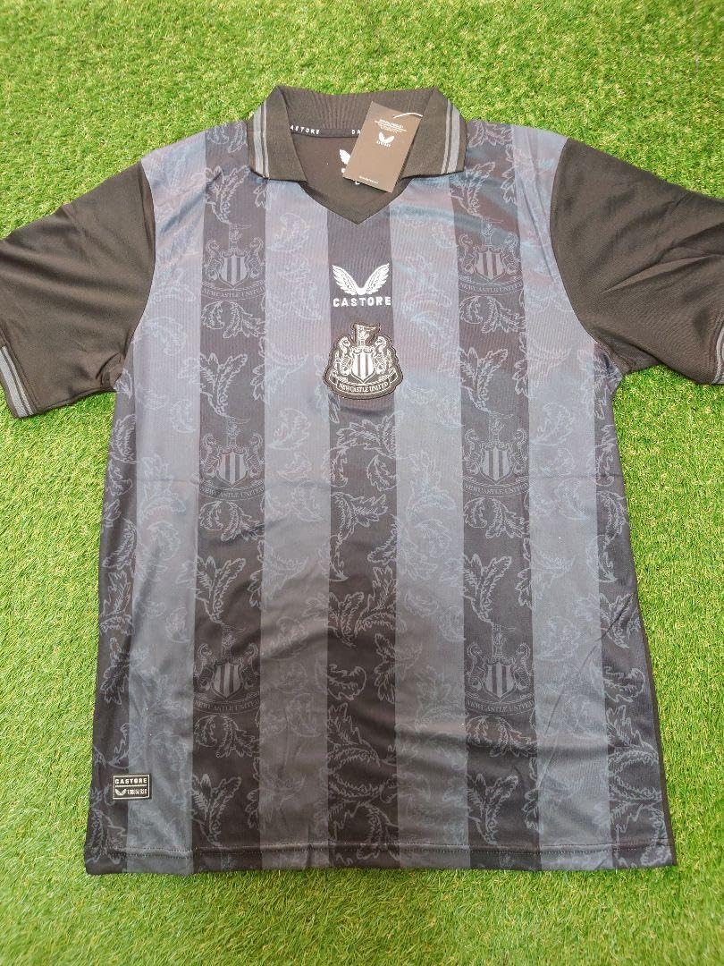 Amazon.co.jp: 限定ニューカッスルユナイテッド 130周年記念