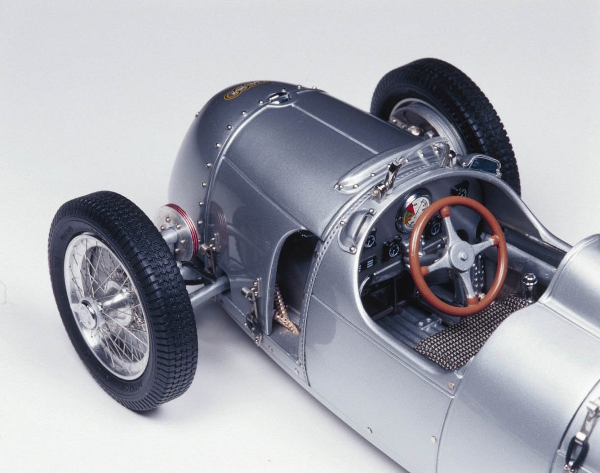 Amazon | CMC-クラシックモデルカー オートユニオンタイプC 1936 1:18