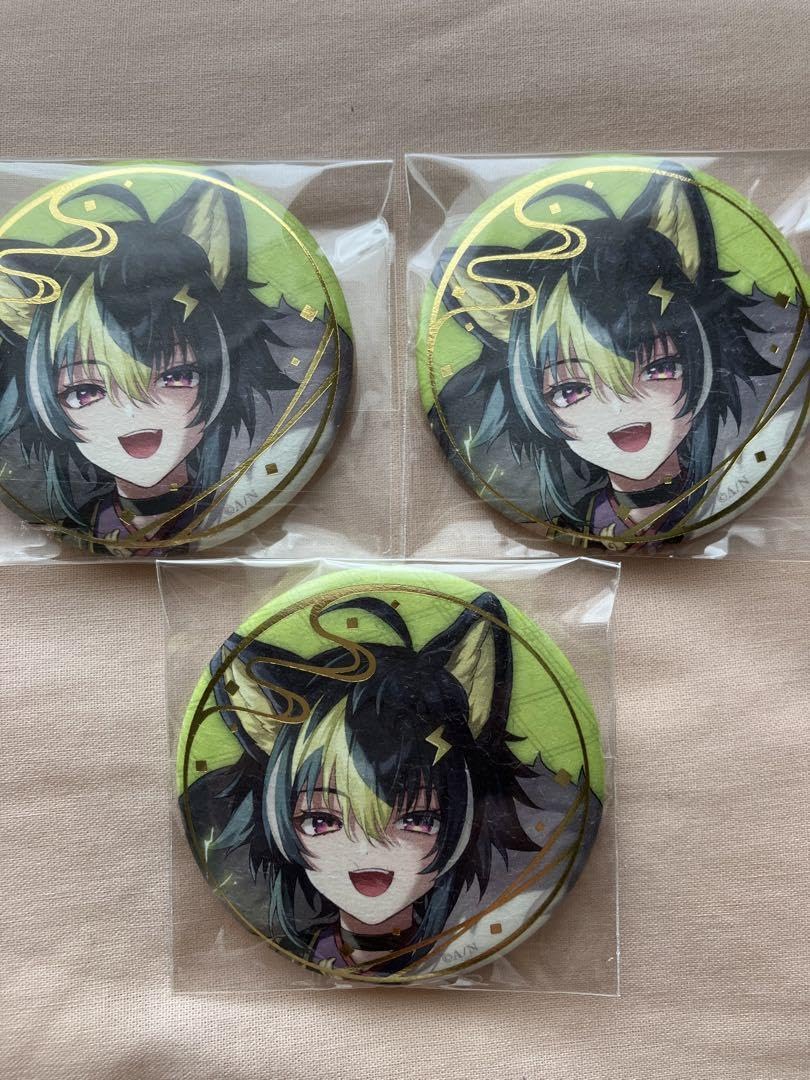 Amazon | にじさん 妖怪万化 缶バッジ 伊波ライ | バッジ | おもちゃ