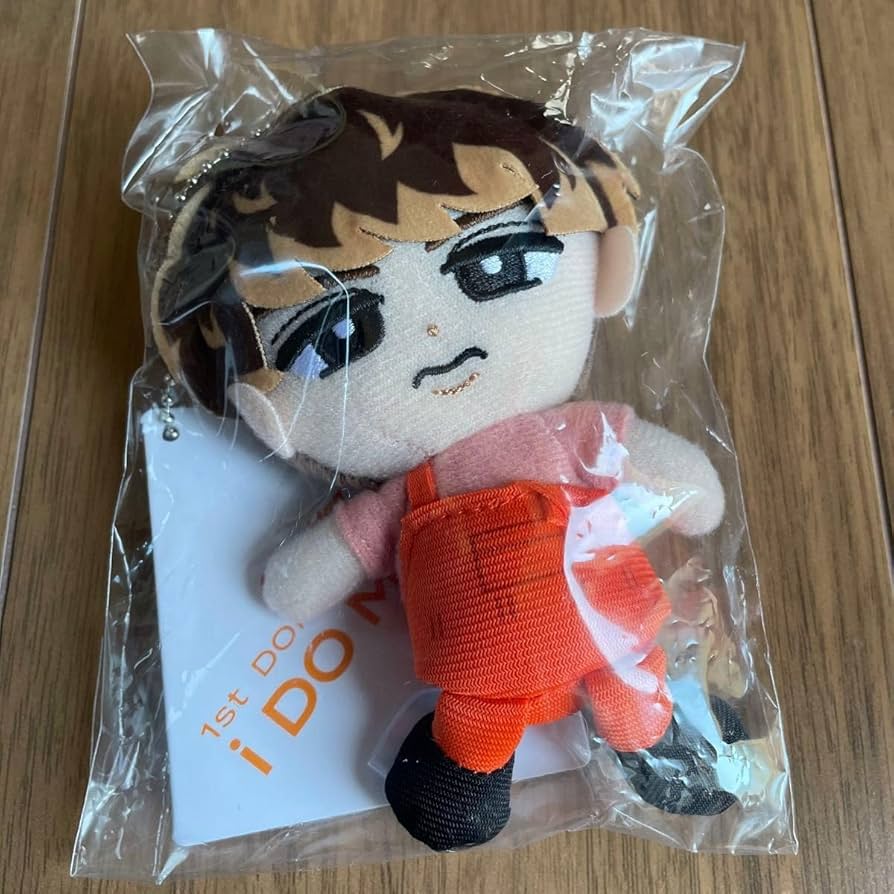 Amazon.co.jp: SnowMan すのチル ぶら下がりシリーズ ぬいぐるみ 向井