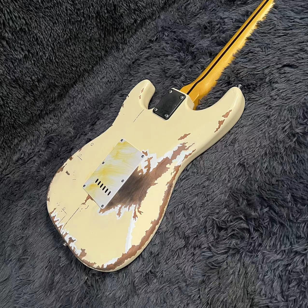 Amazon | エレキギタークリームイエローカラーソリッドボディ