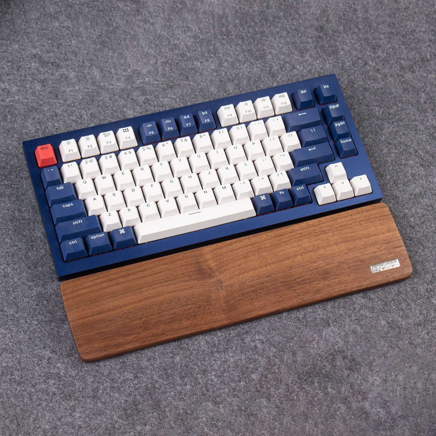 Amazon.co.jp：木製キーボードリストレスト パームレスト Keychron Q1