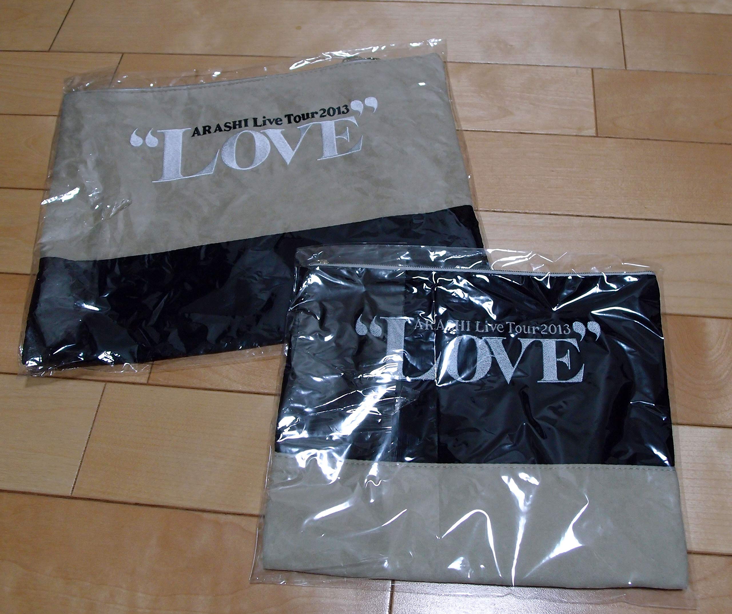 Amazon.co.jp: 嵐 Love グッズ ペアポーチ ARASHI LIVE Tour 2013