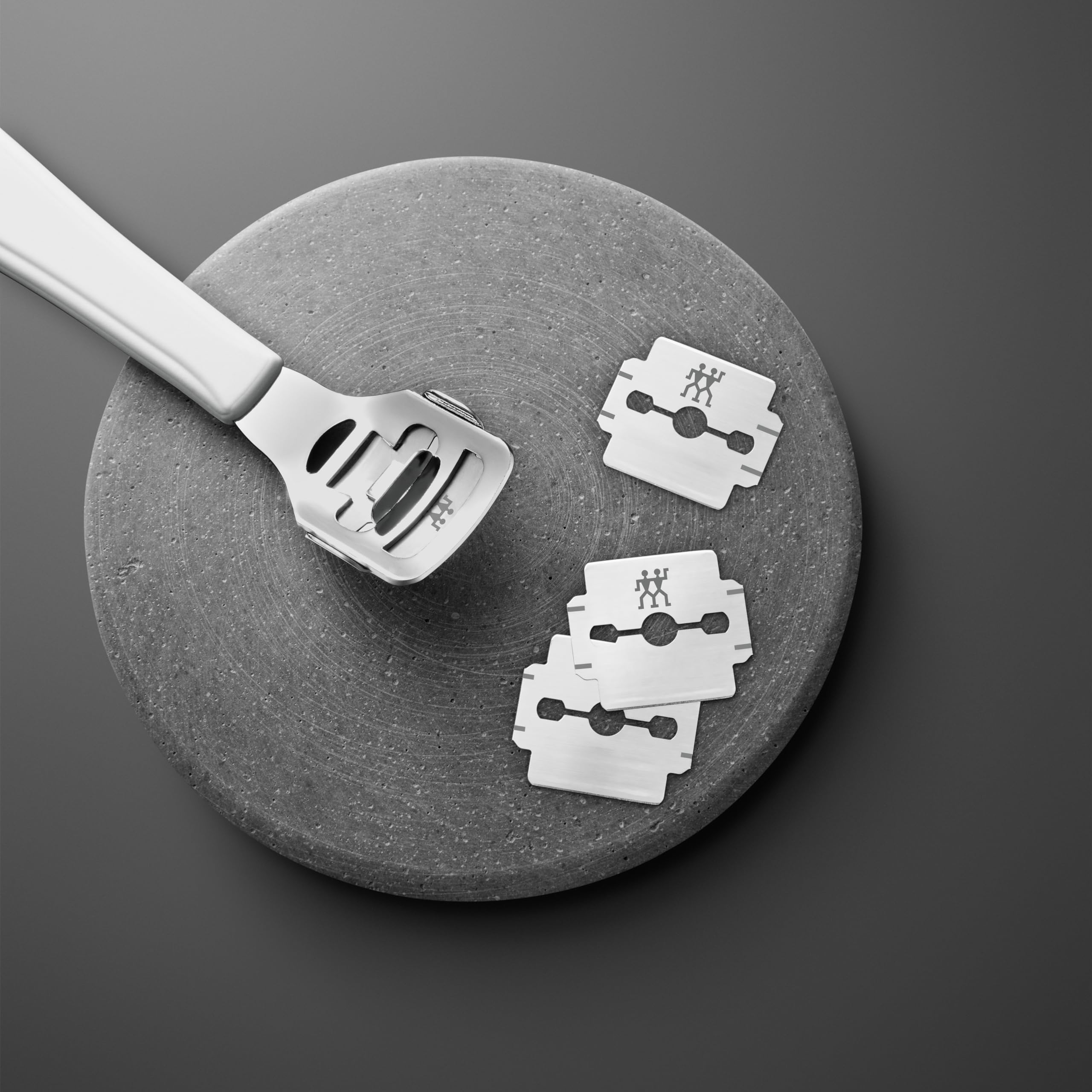 Amazon.co.jp: ツヴィリングJ.A.ヘンケルス(Zwilling J.A. Henckels