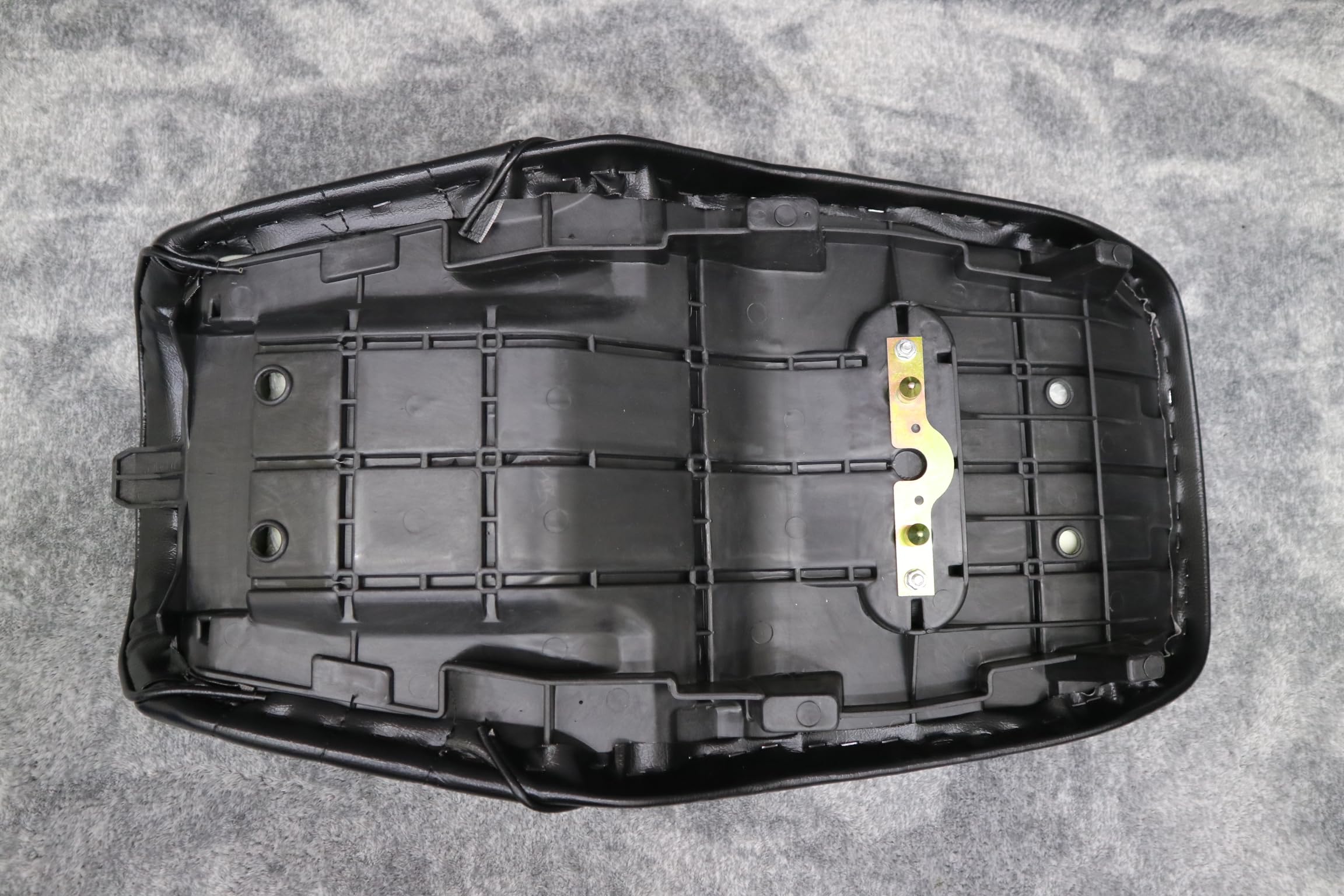 Amazon | 黒皮 タックロールシート ZRX1200 /1100 カスタム