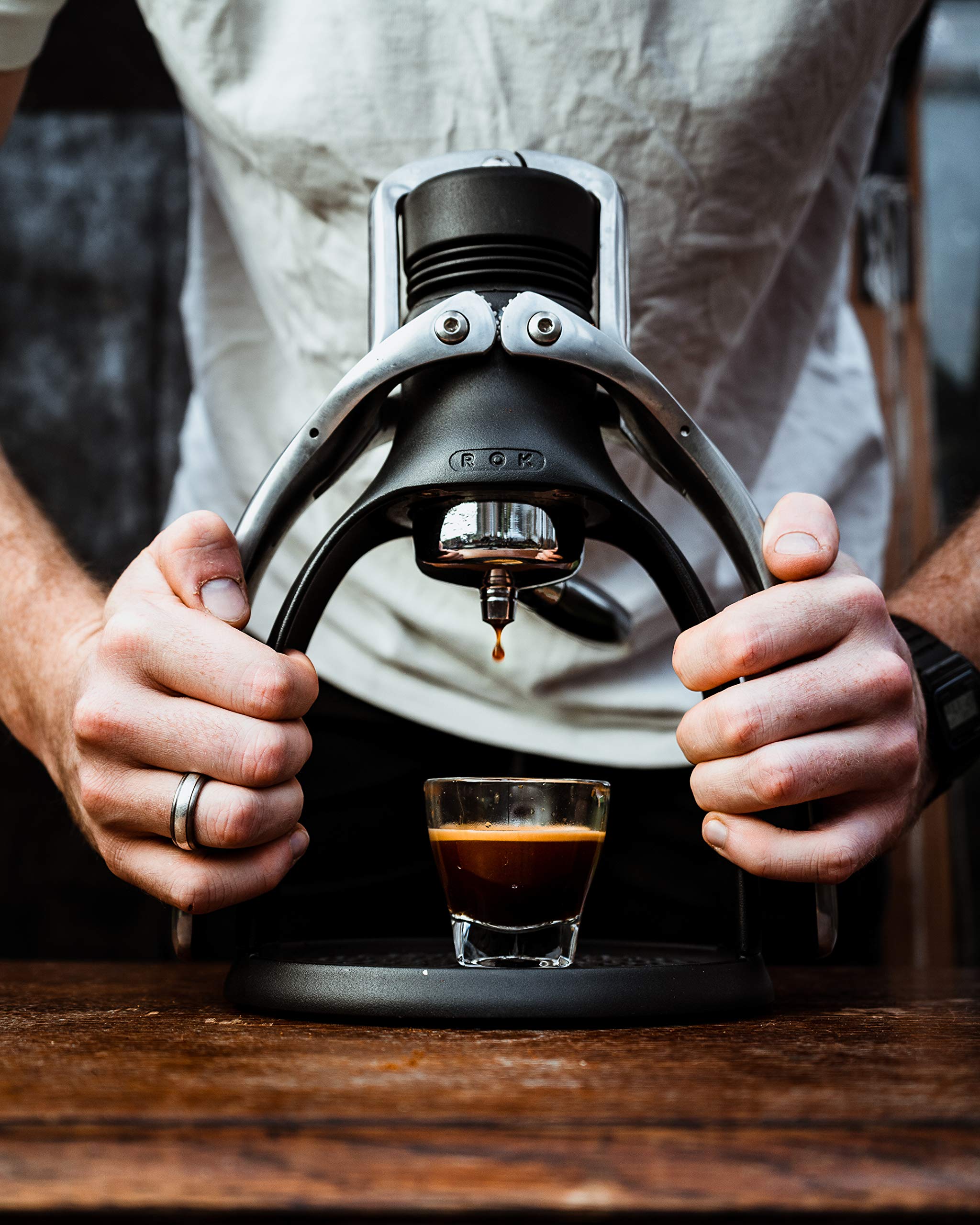 Amazon.co.jp: ROK EspressoGC 手動エスプレッソメーカー - ポータブル