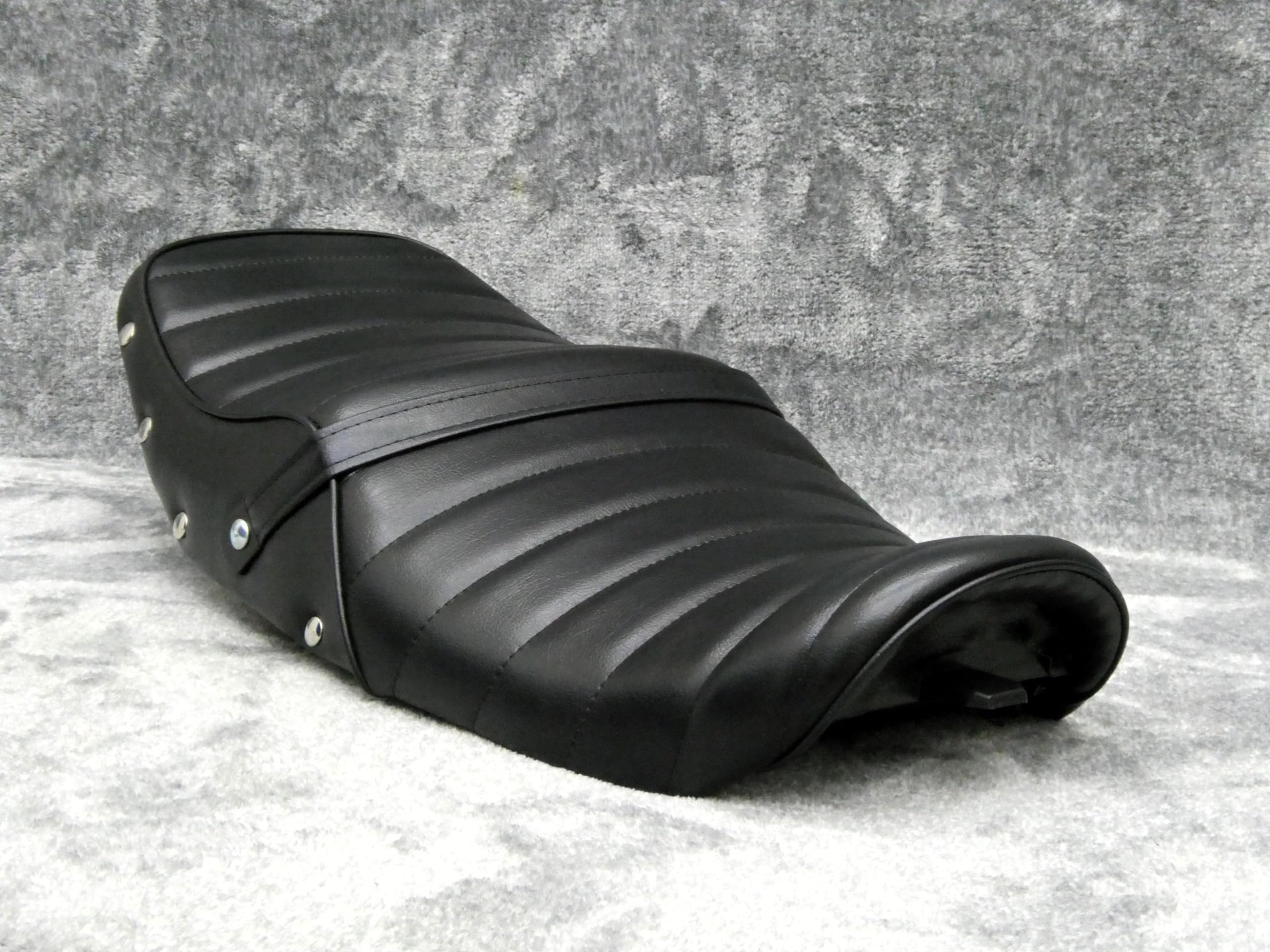 Amazon | ZRX400 タックロール シート (黒皮 鋲打ち)/ ZRX2