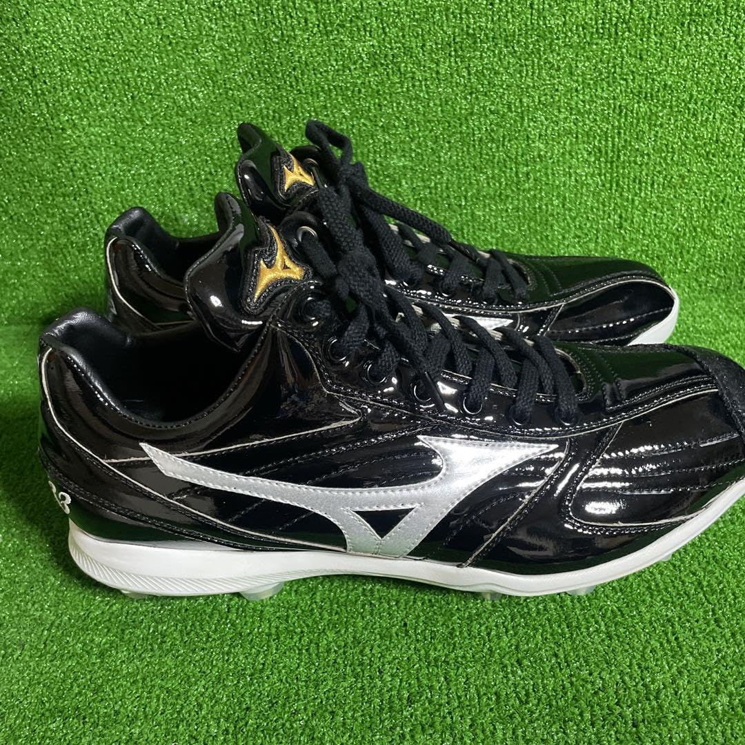 Amazon.co.jp: 27.0 糸原健斗選手 阪神タイガース プロ支給品 スパイク