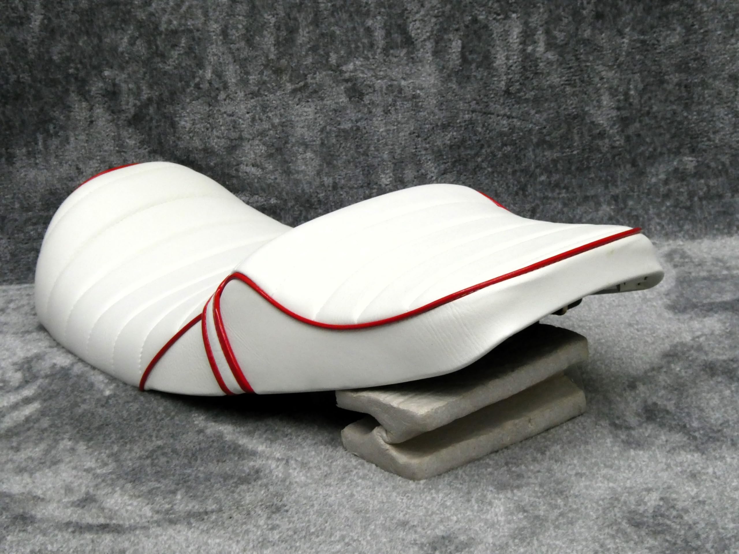 Amazon | NC39 NC42 タックロールシート(白赤皮)/CB400SF NC39