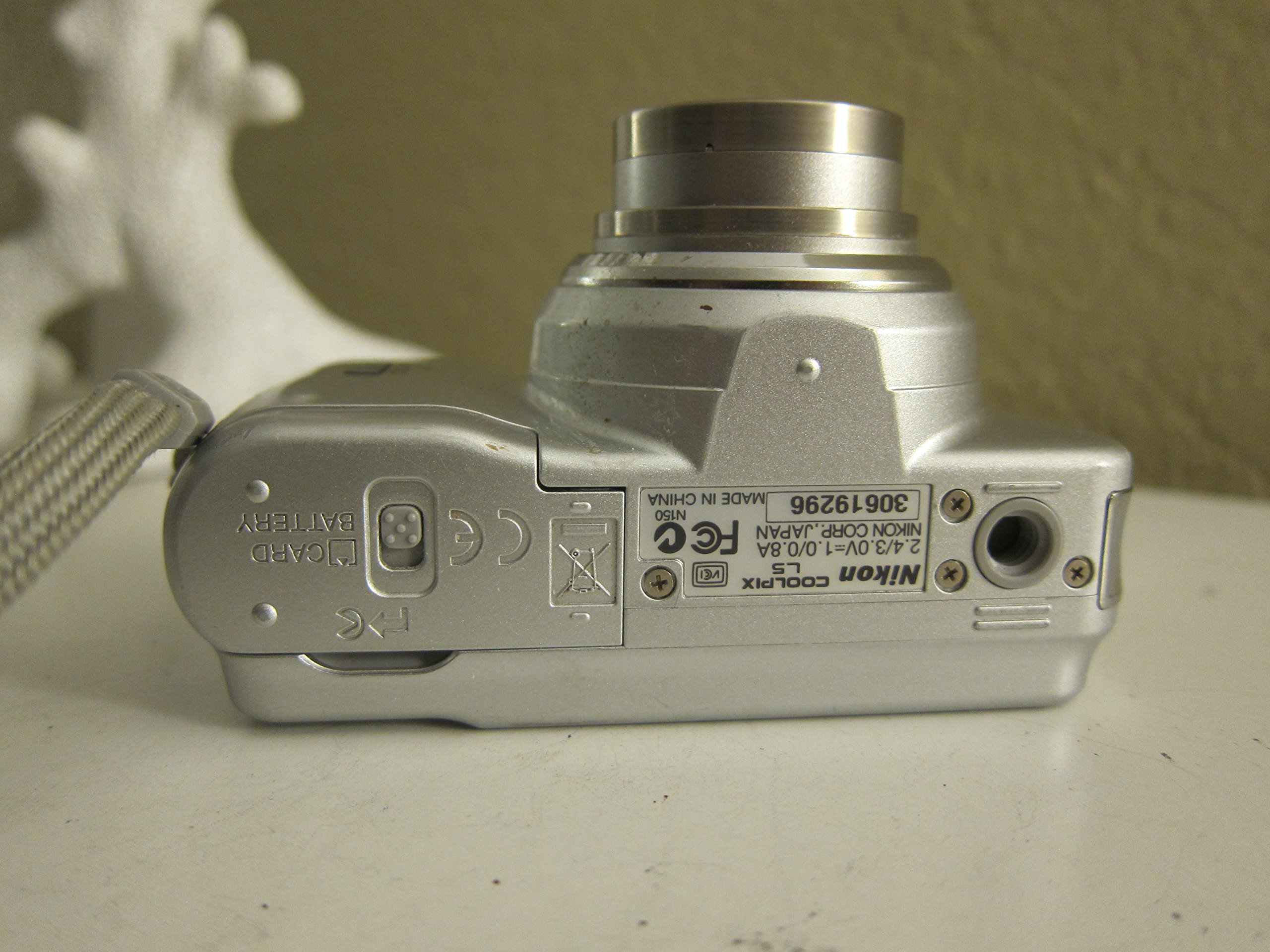 Amazon | Nikon Coolpix L5 7.2MP デジタルカメラ 5倍光学振動低減